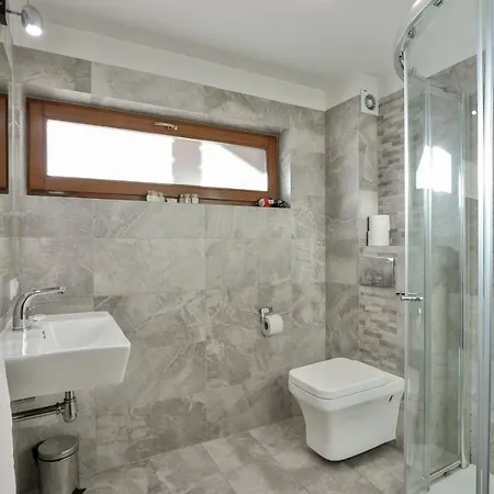 Apartamento Na Równi