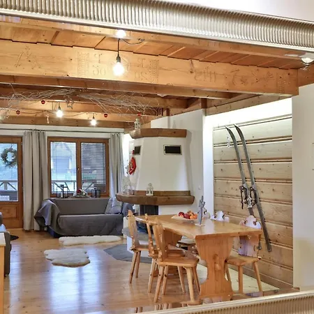 Na Rowni Apartment *